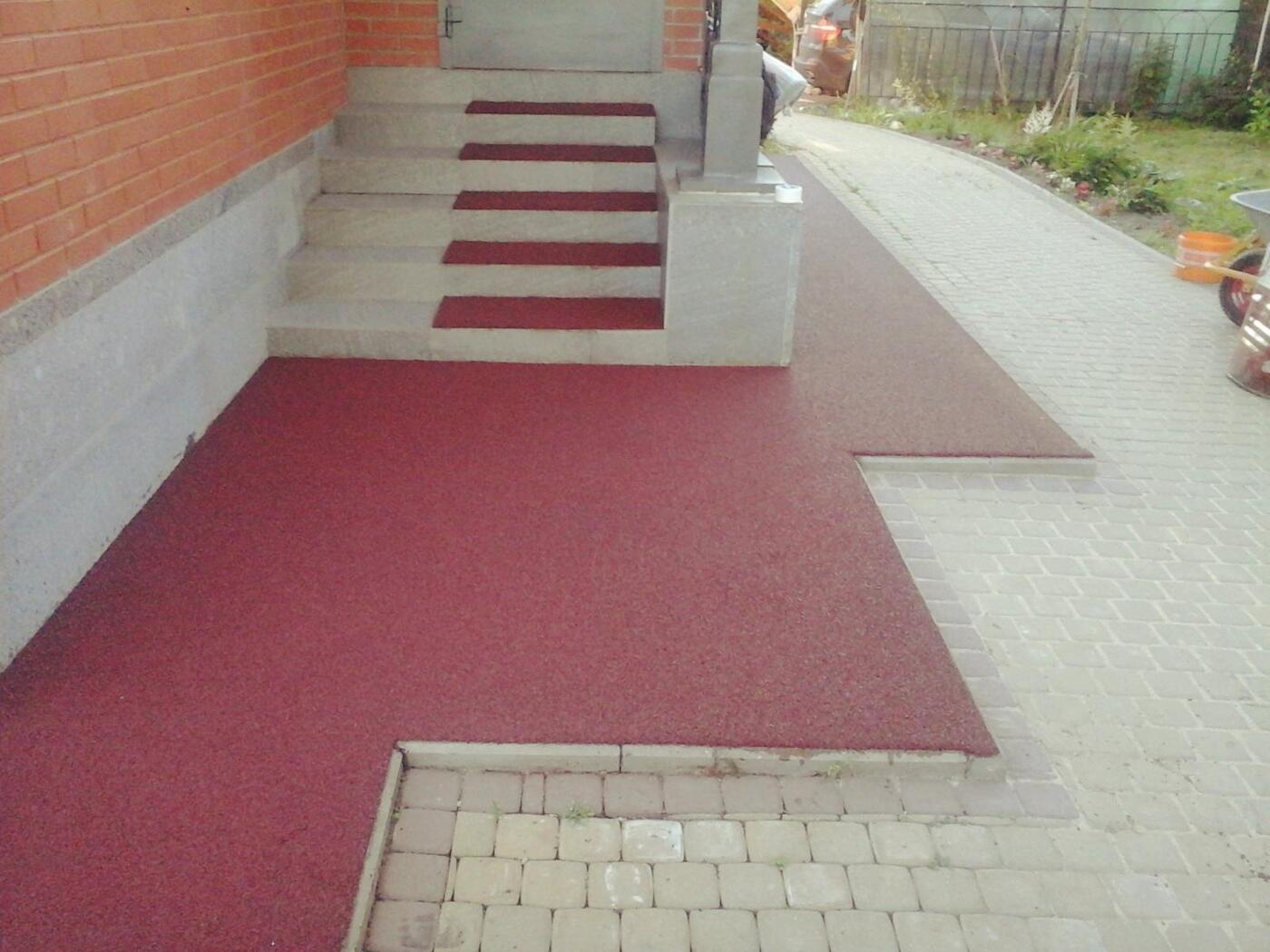 резиновая плитка для отмостки. отмостка технониколь. плантер отмостка. отделка отмостки. резиновая крошка для отмостки.