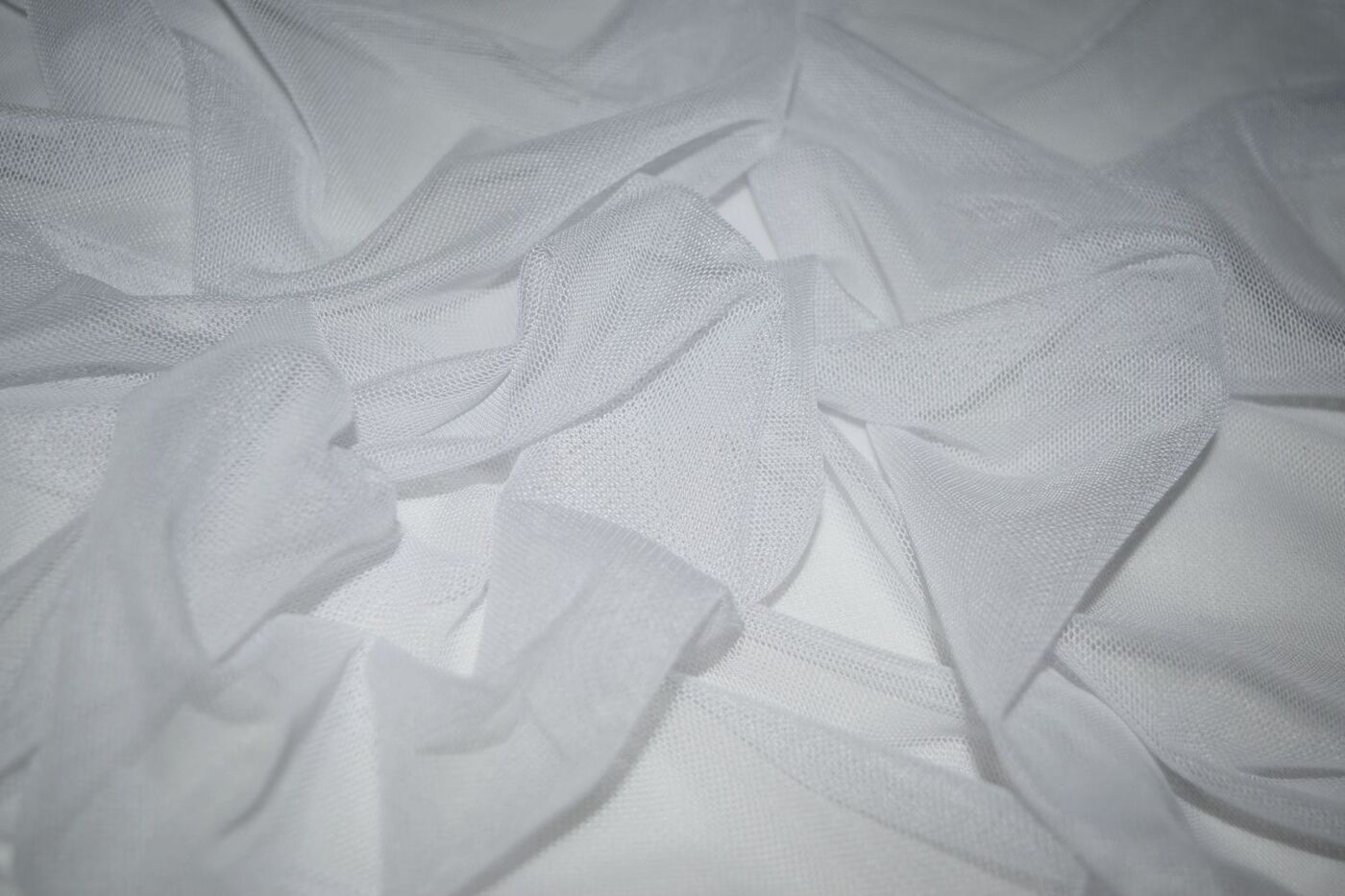 Ткань для шитья -стрейч трикотаж белого цвета —  в интернет .