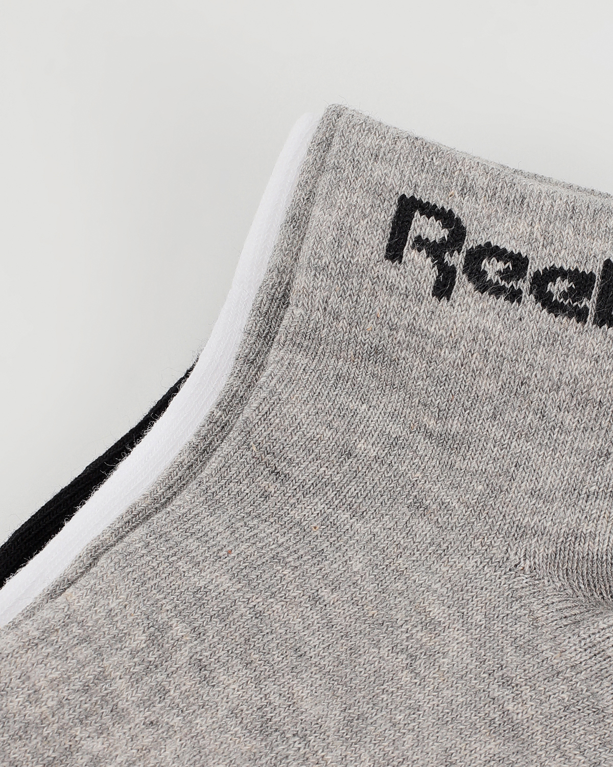 Reebok носки 3 пары High. Комплект носков Reebok Act Core Mid Crew Sock 3p, 3 пары. Носки рибок женские средней. Reebok носки в банке.