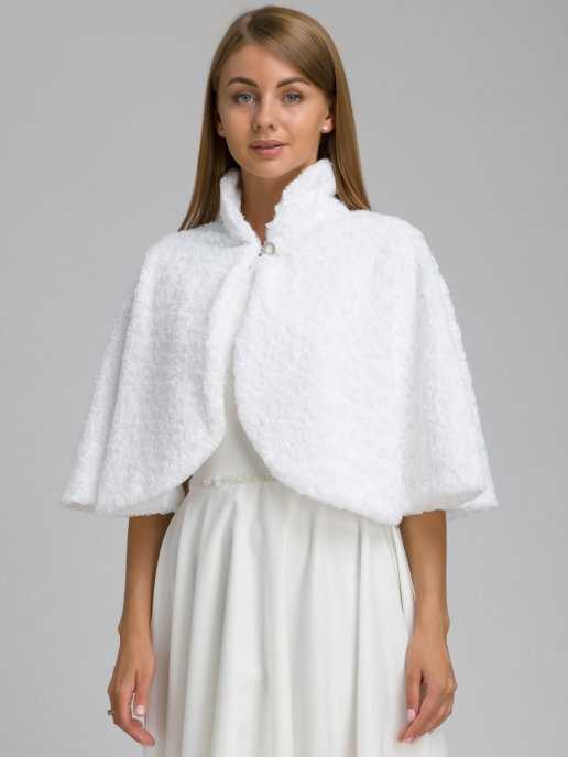 Меховая накидка женская. Свадебная накидка. Как называется белая накидка. Свадебная пелерина. Белое пончо с капюшоном.