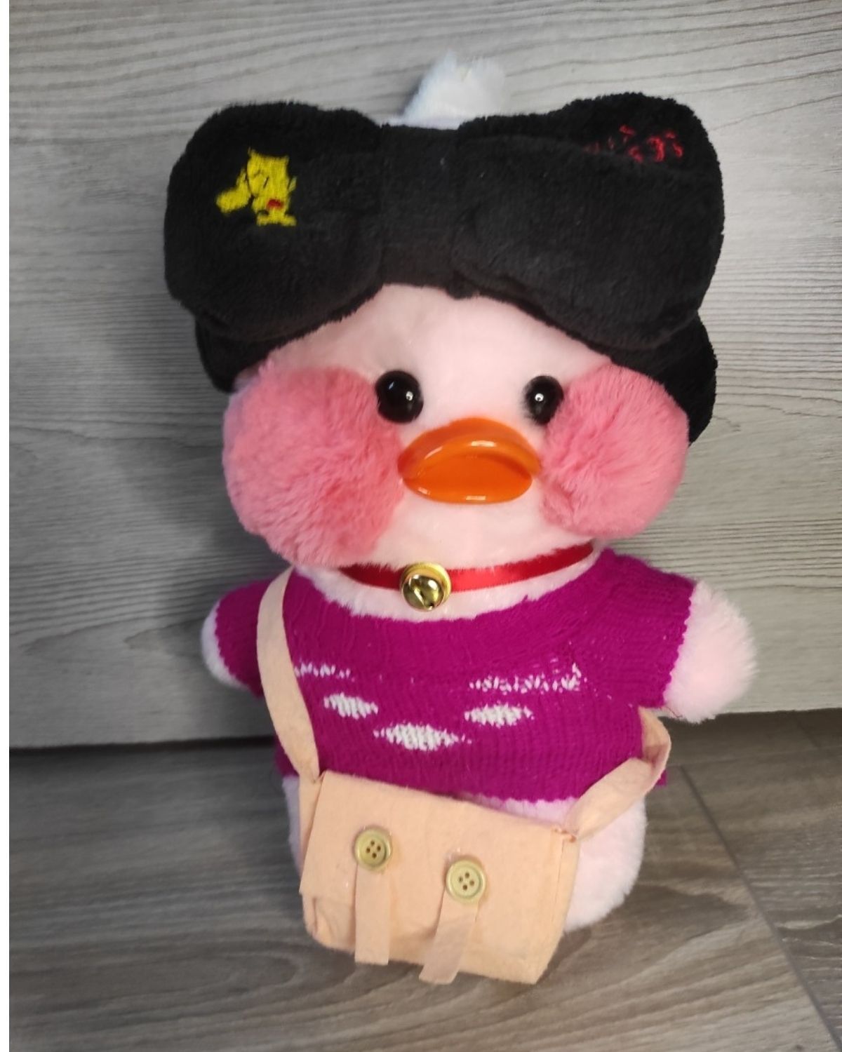 Утка лалафан мягкая игрушка розовая, утенок в случайном костюме ...