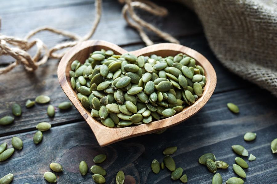 семя тыквенное очищенное. тыквенные семечки очищенные. семечки тыквы очищенные. семена тыквы. семечки тыквенные.