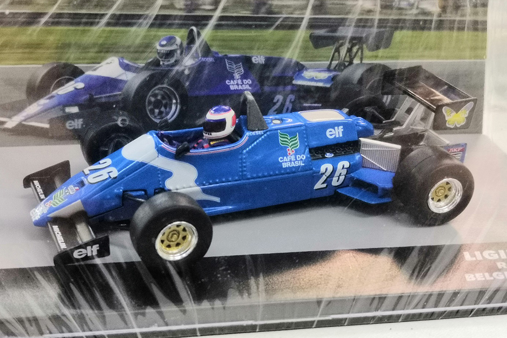 Модель коллекционная Ligier JS21 belgium gp 1983 r.boesel #26