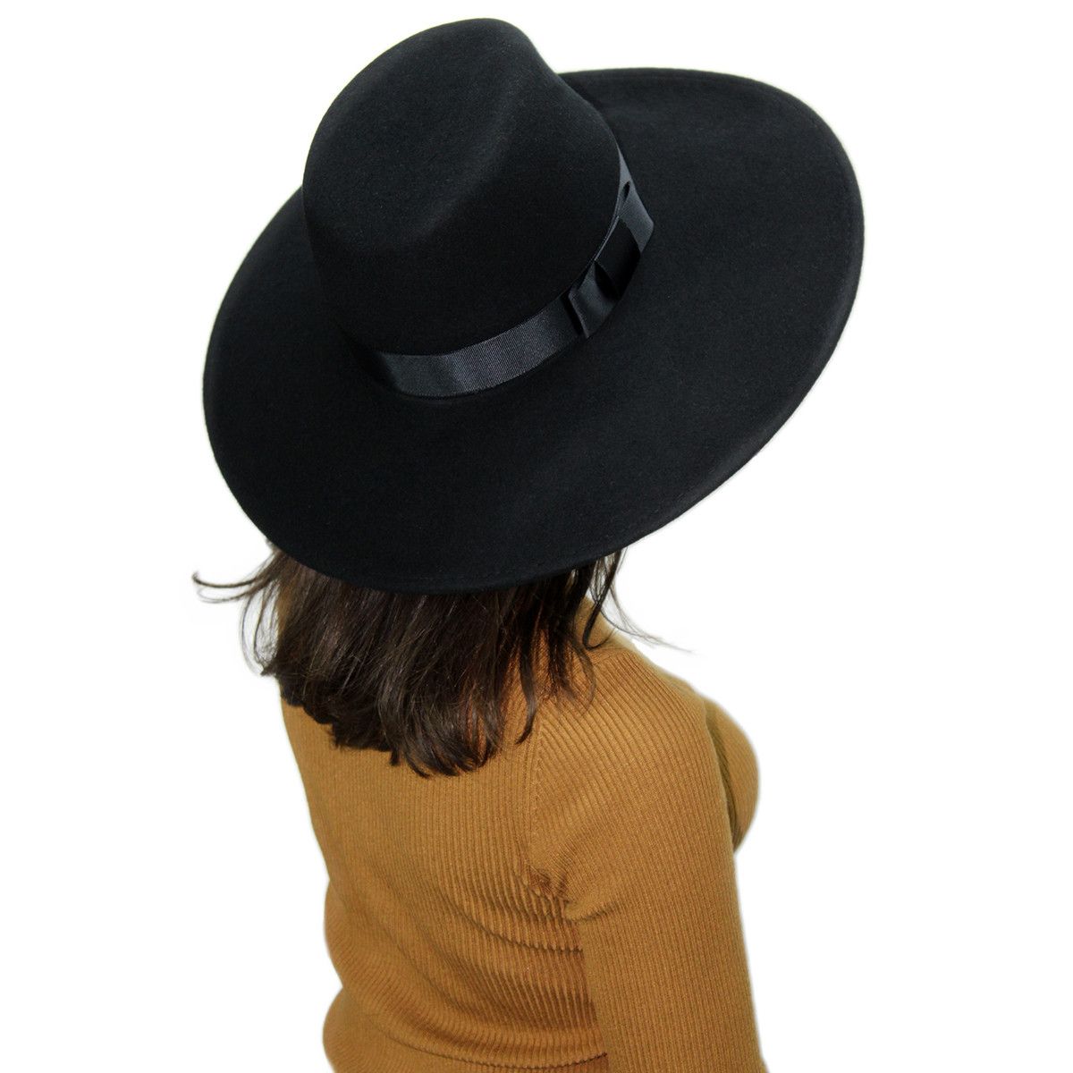 Чёрная шляпа женская с полями