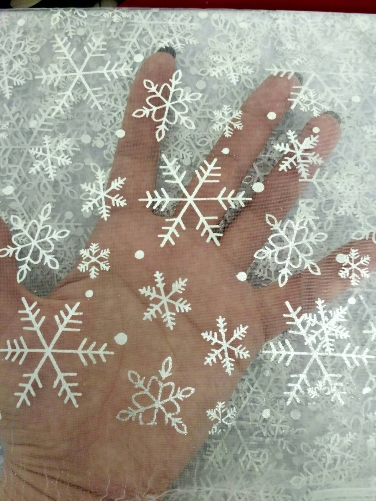 фатин со снежинками. сетка снежинки. снежинки из ниток. органза снежинки. ткань со снежинками.