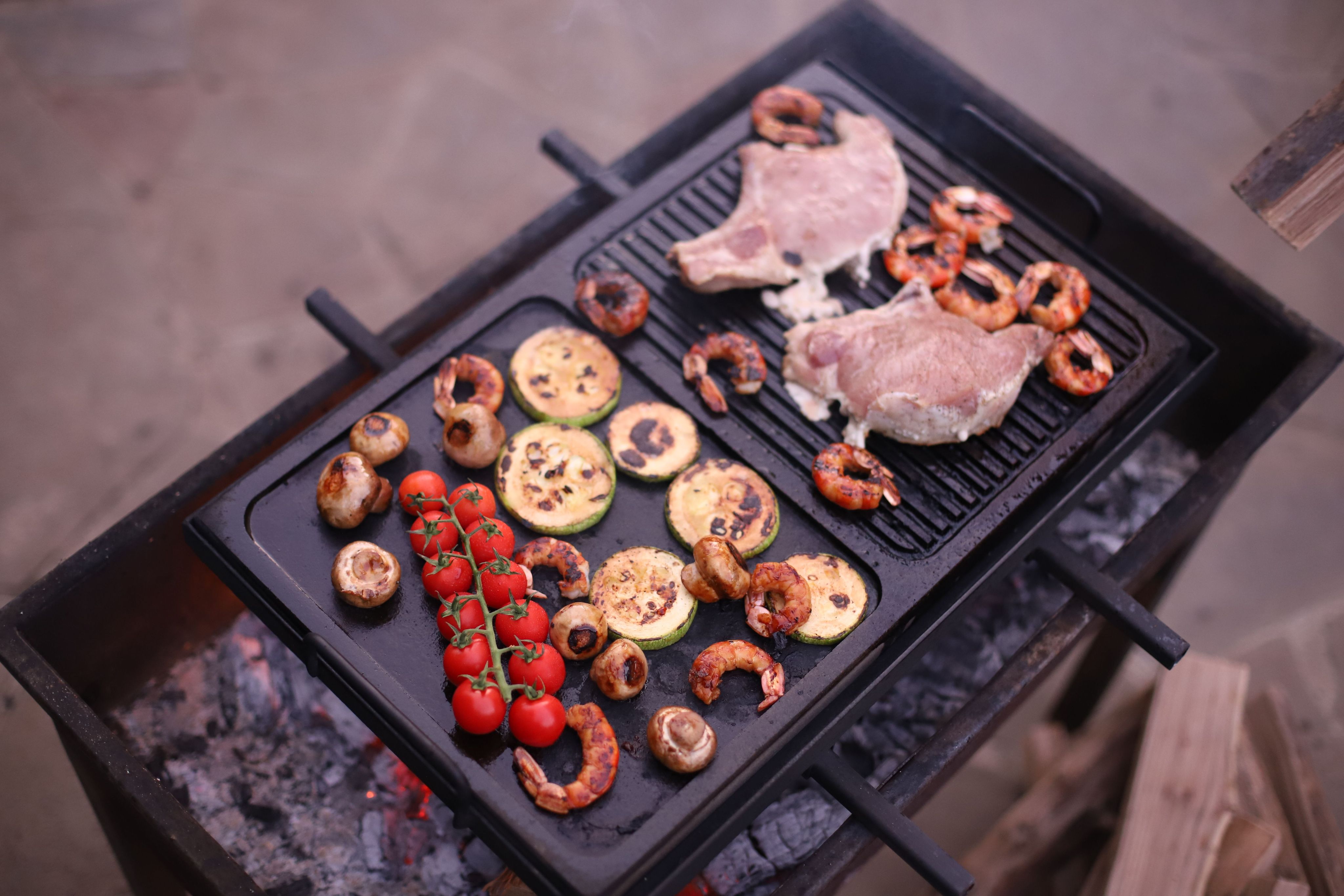 Сковорода 24см werdenware. Сковорода вебер для гриля. Подходит для жарки. Подходят для жарки. Подходят для жарки.