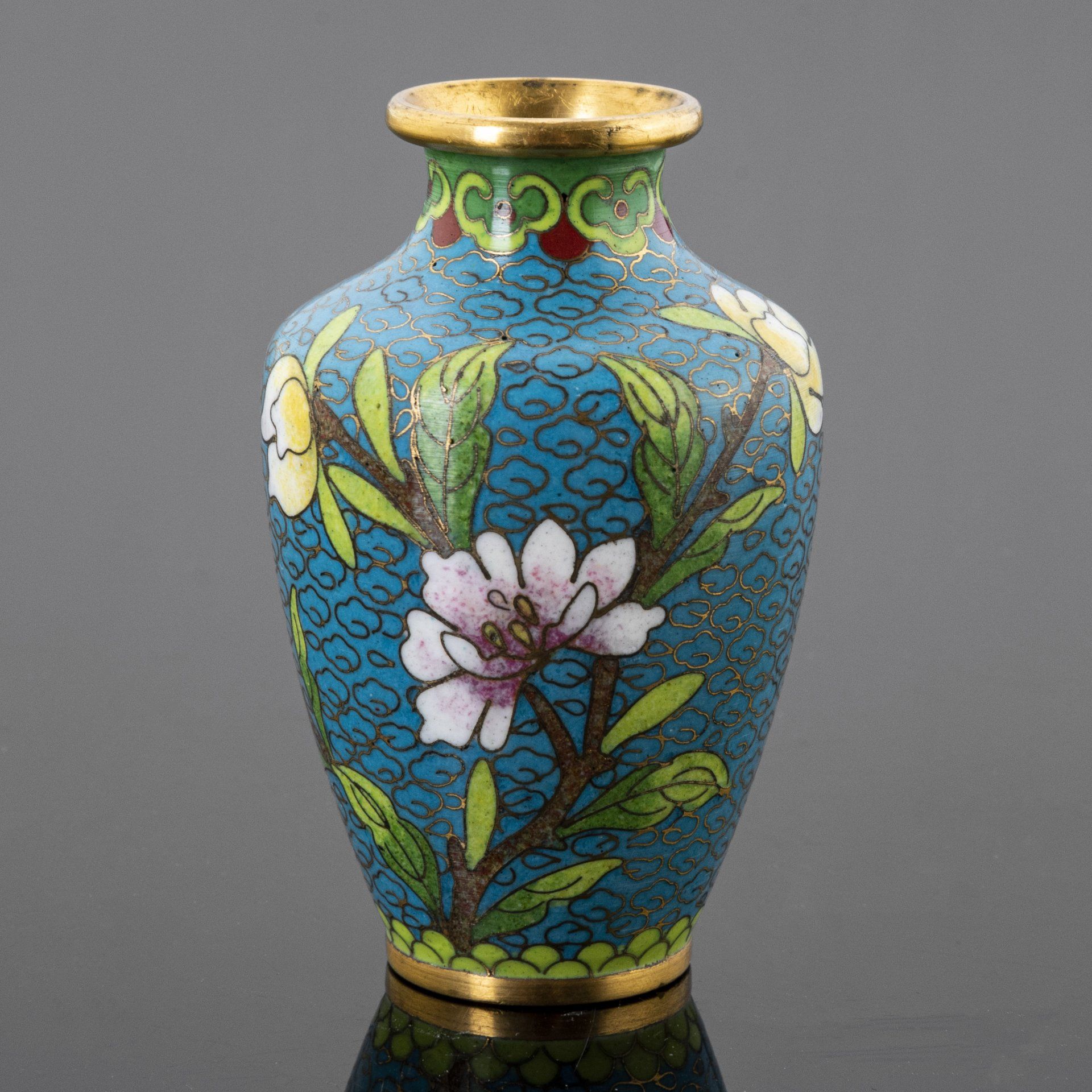 Композиция в напольную вазу. Lefard напольные лефард вазы. Декоративные вазы. Ваза с ручкой лефард. Колба 6644.