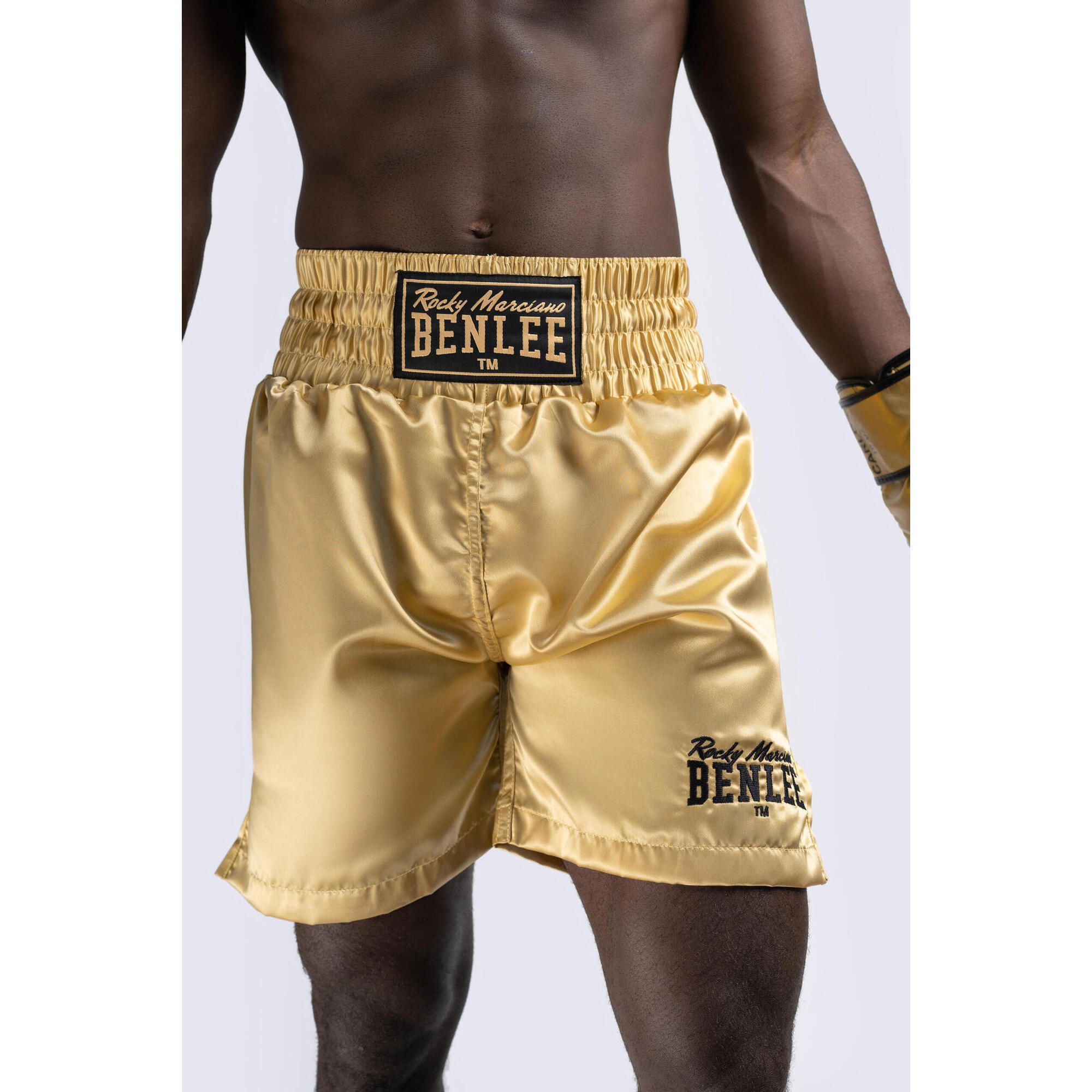 Boxer shorts. Юни бокс бокс.