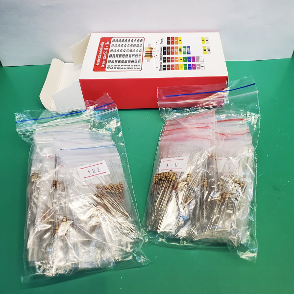 Универсальный набор выводных резисторов 0.25W, Единицы Ом - Сотни кОм ...