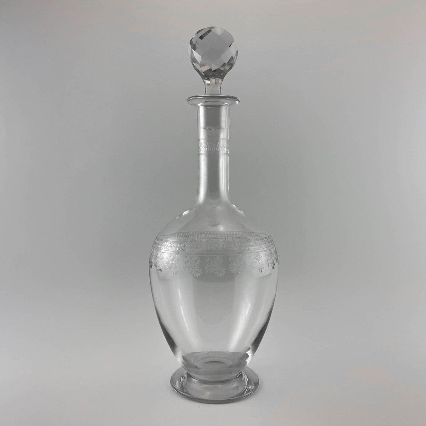 T me glass великобритания. Графин с рюмкой Crystal Bohemia one man Bottles Diamond 140мл хрусталь. Графин для ликера. Декантер антиквариат. Графин морской Хрустальный.