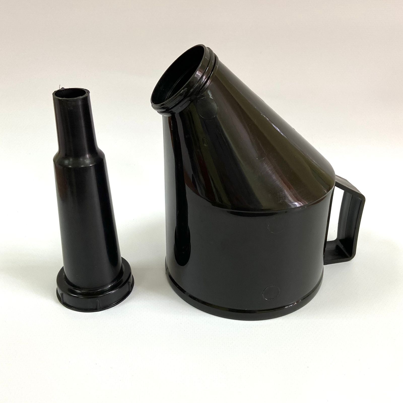 Воронка пластиковая с носиком и фильтром ГСМ — купить в интернет ...