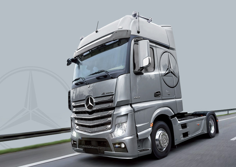 Сборная модель Italeri Автомобиль Mercedes-Benz Actros MP4 GigaSpace 2016, 3905