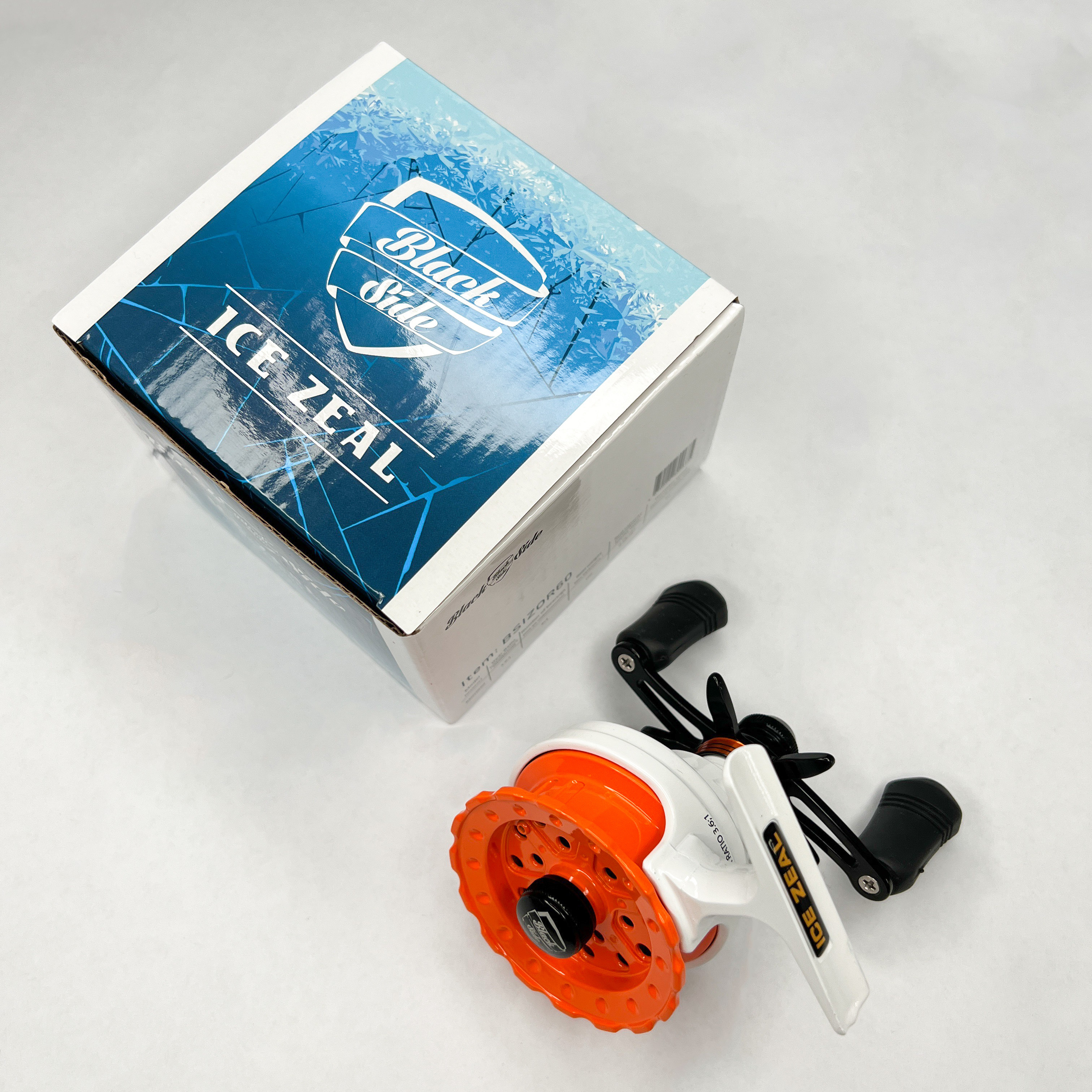 ). Black side ice zeal bsiz60. катушка инерционная black side ice zeal. ). зимняя инерционная катушка 30мм.