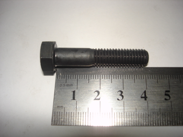 болт раздатки 2121. шпилька крепления раздатки ваз 2121. болт м10х45 раздатки 2121. болт раздатки. болт крепления раздаточной коробки камаз 4310.