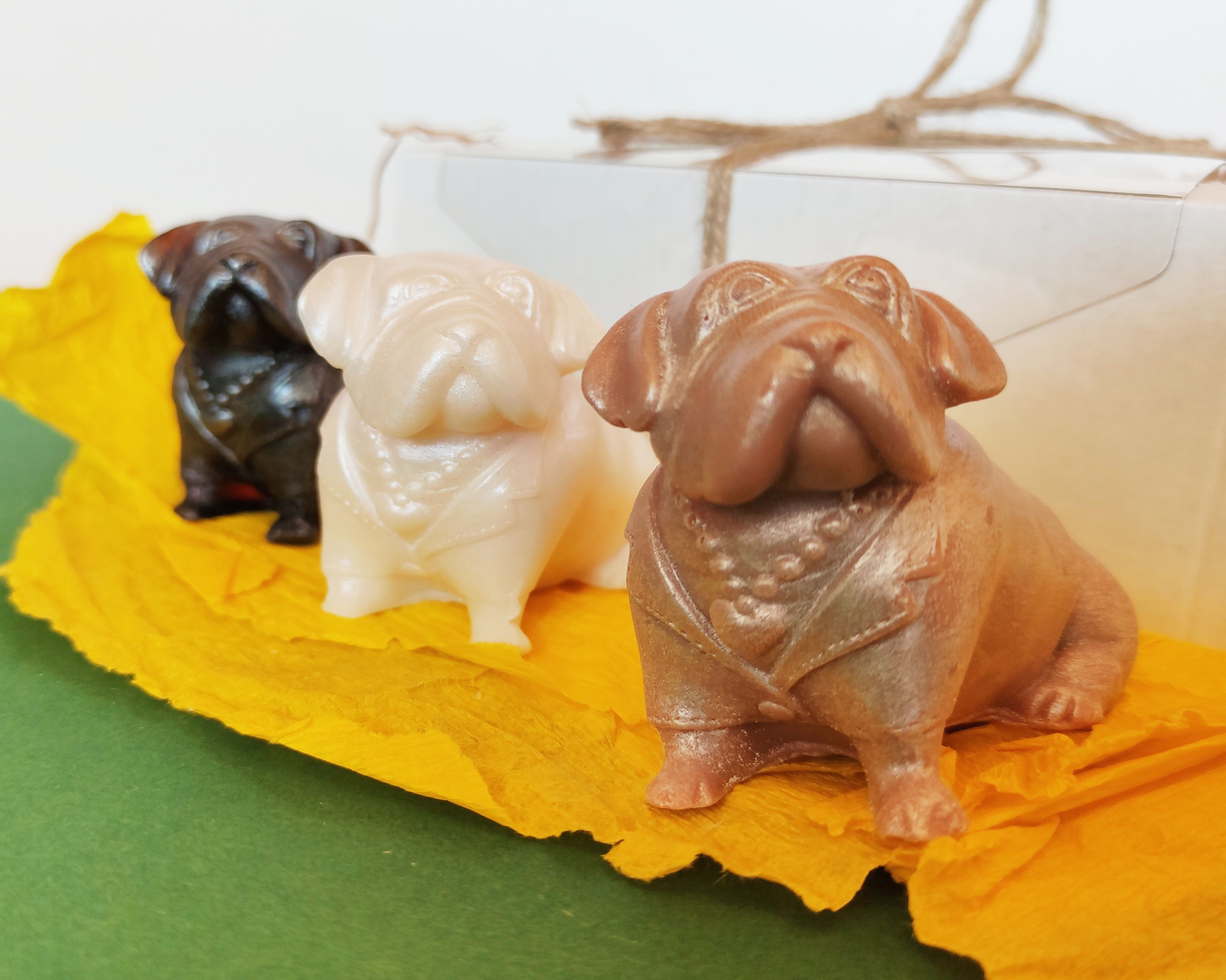 Силиконовая форма бульдога в очках. Силиконовая форма бульдог. Мыло мопс. Мыло бульдог. Мыло бульдог.