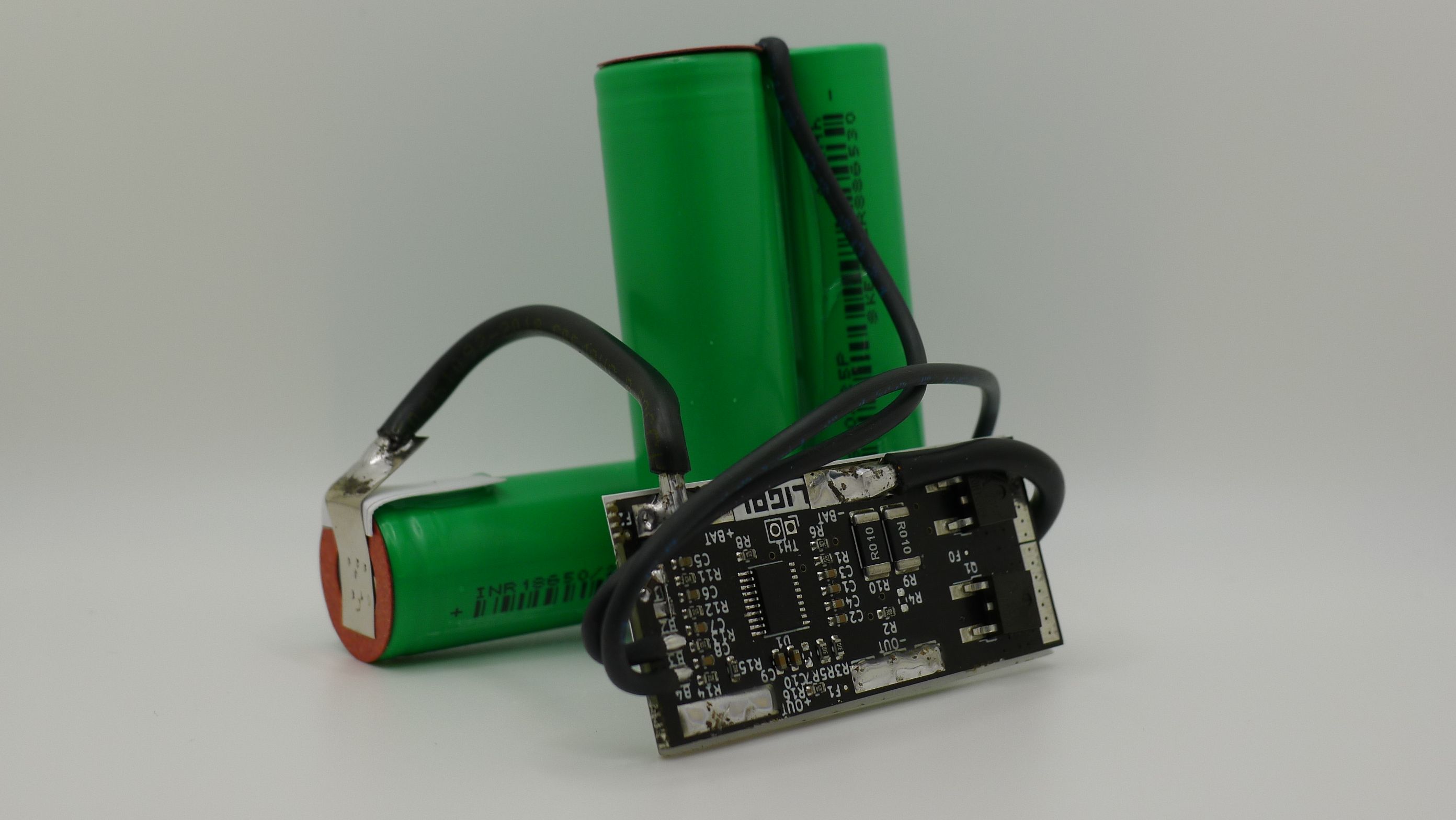 литий ионный сборка. литий ионный сборка. аккумулятор li-ion 18650. плата бмс 3s 40a. корпус для аккумулятора шуруповерта.