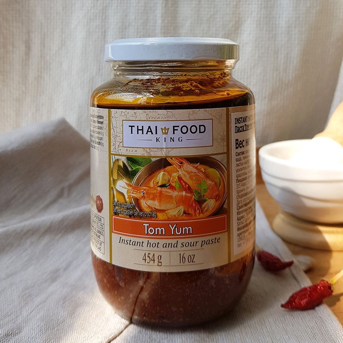 Суп king thai том ям. Паста том ям Thai food King. Паста Tom Yum. Паста том ям 454 Thai boy. Паста для том яма.