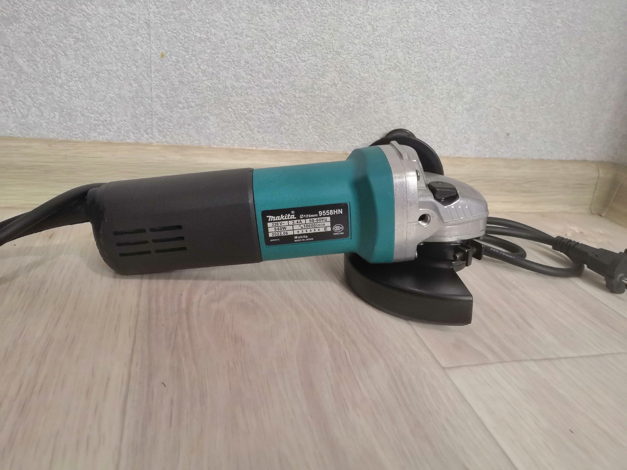 Makita 9565h