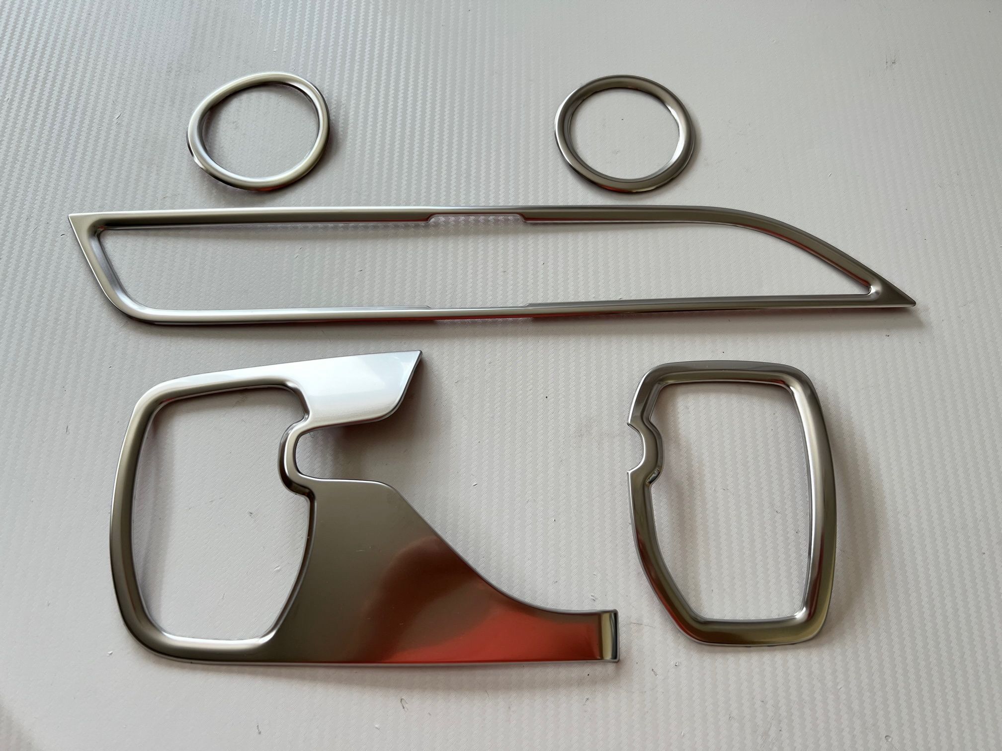 U-образная формовочная хром лента 20мм. Хром окантовка. Молдинг автомобильный универсальный 3м. Хром накладка дхо glk amg. Ободок дефлектора renault duster (хромированный).