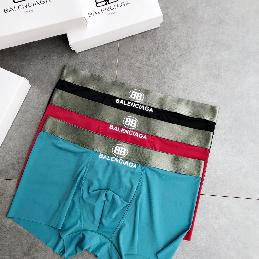 Balenciaga boxers. Баленсиага штаны с трусами. Шорты Balenciaga с трусами.