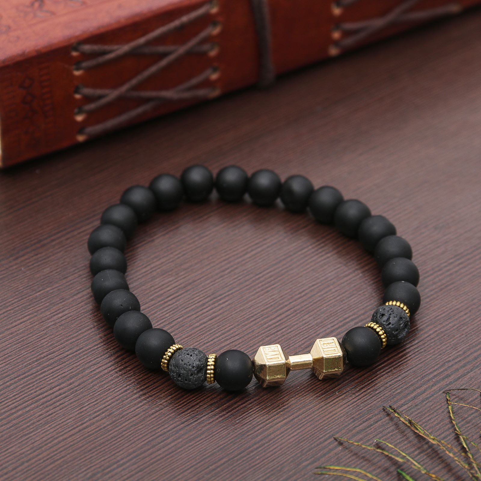 Браслет унисекс "Стиль успеха" гантель, цвет чёрно-золотой