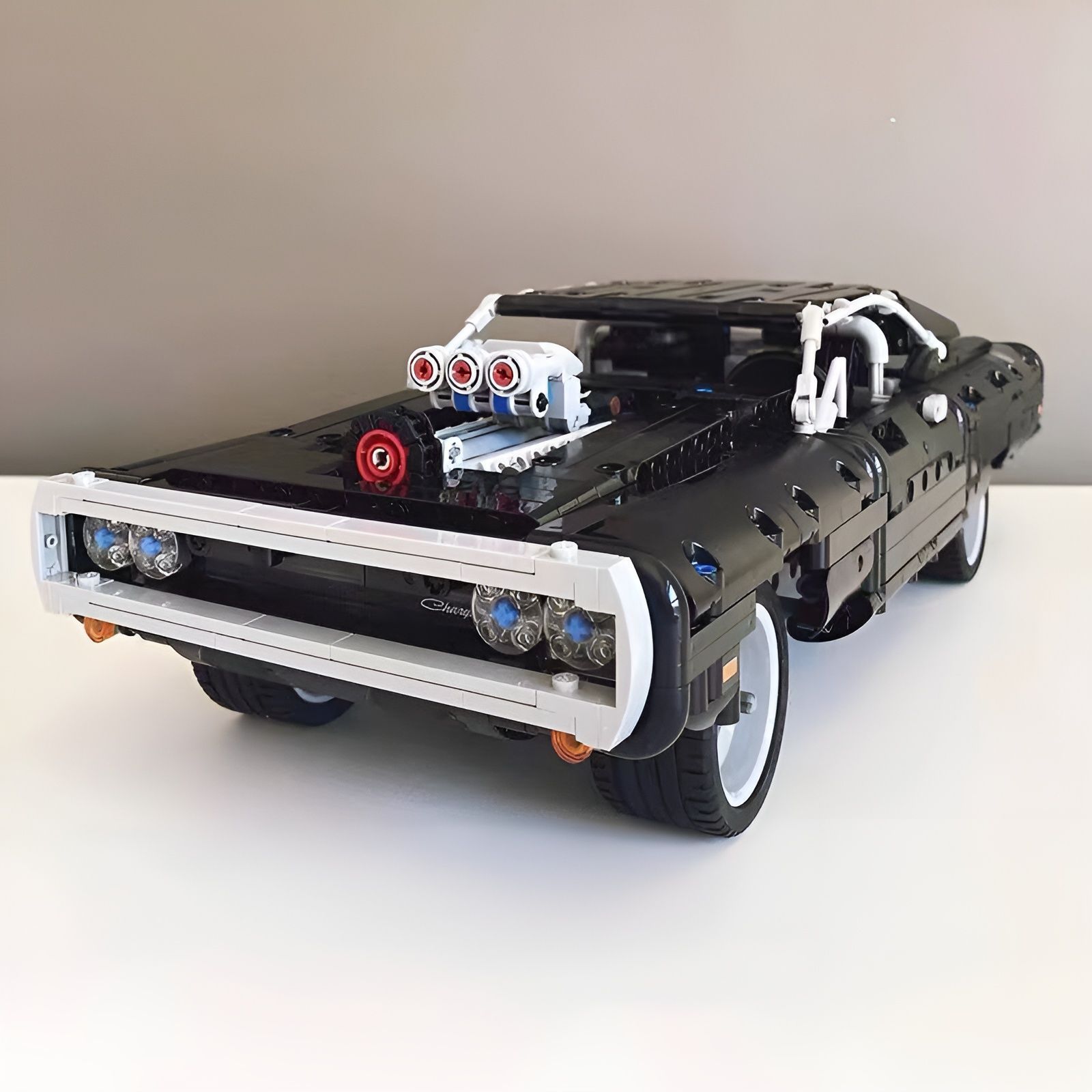 Lego Technic Dom´s Dodge Charger Строительный игровой набор