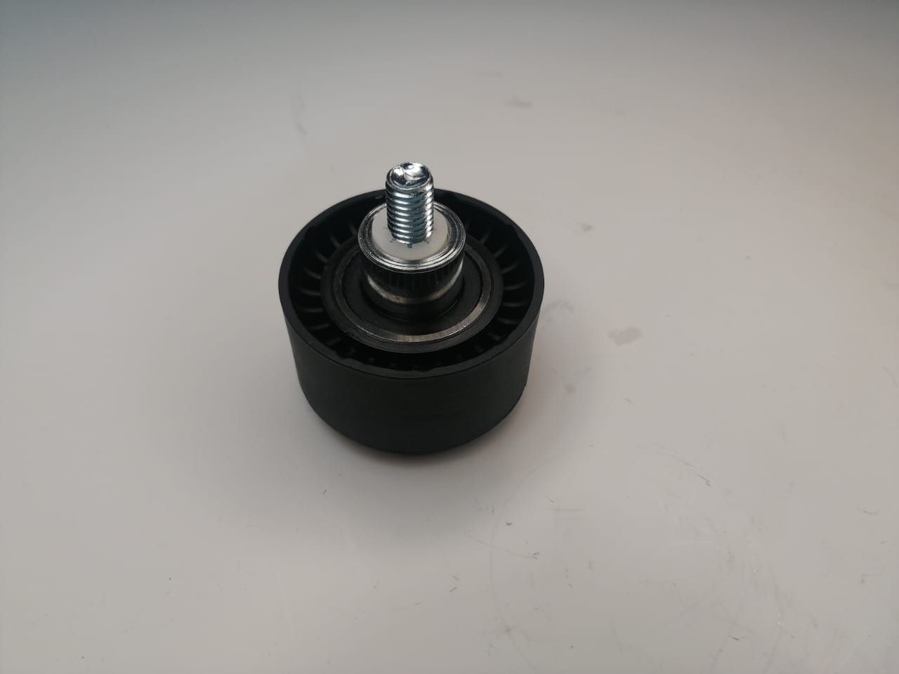 8 артикул. Ролик обводной чери тигго т11 1. Ролик вортекс тинго. Ролик вортекс тинго. Чери индис ролик натяжителя грм.