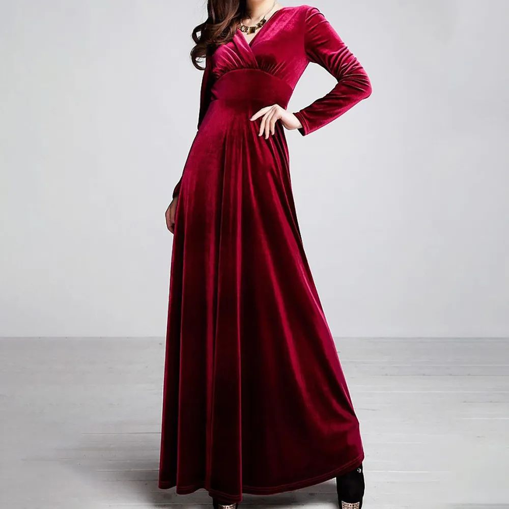 Длинное бархатное платье. Длинные платья из велюра. Велюровые платья длинные. Платье из бархата длинное.
