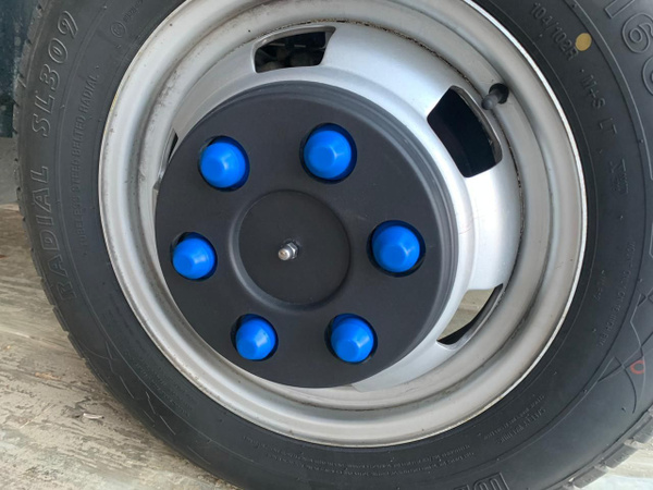 Комплект декоративных колпаков с колпачками (колпаки графит - 2 шт ...