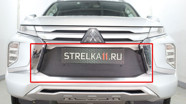 Зимняя заглушка радиатора на стяжке низ Mitsubishi Pajero Sport (2019-н ...
