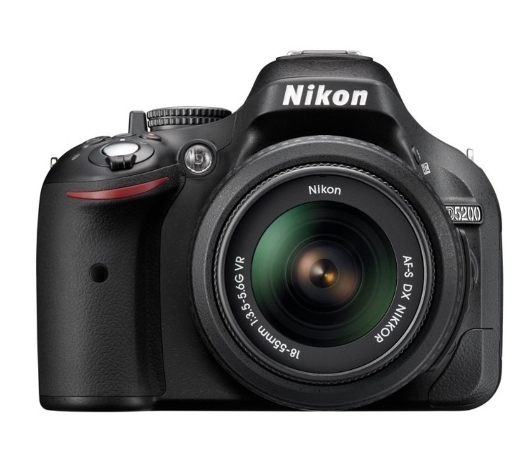 Зеркальный фотоаппарат Nikon D5200 kit 18-55 VR