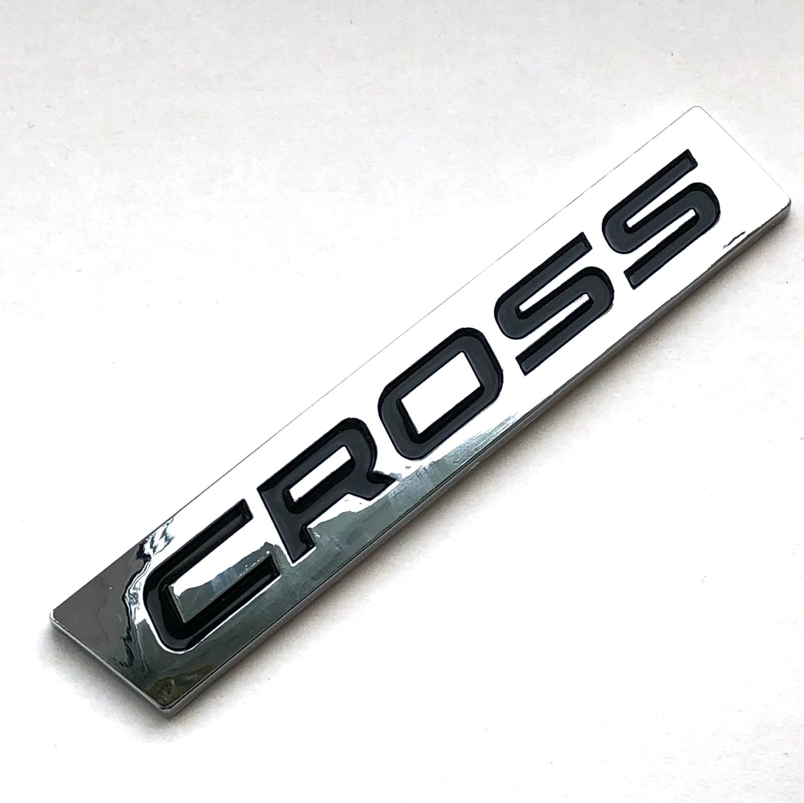 Шильдик буквы. Шильдик Cross.