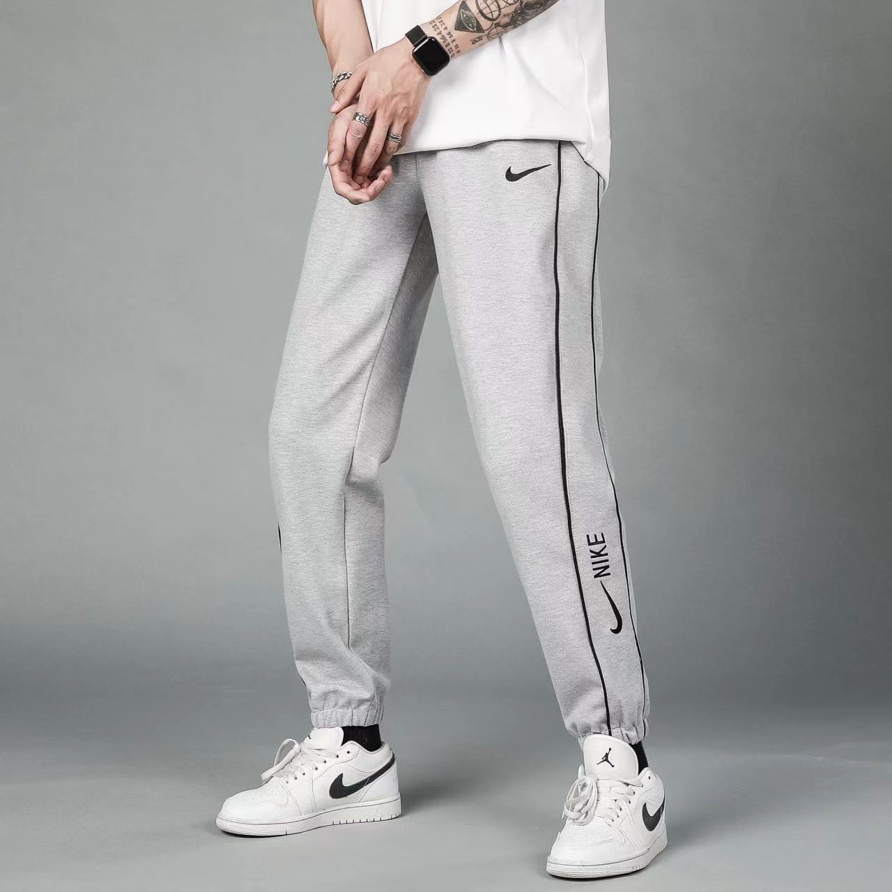 Спортивные штаны Nike Oversize