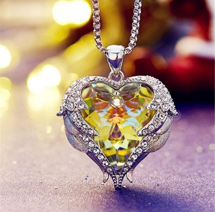 Crystal pendant. Кулон в форме цветка. Heart Necklace. Crystal Heart.
