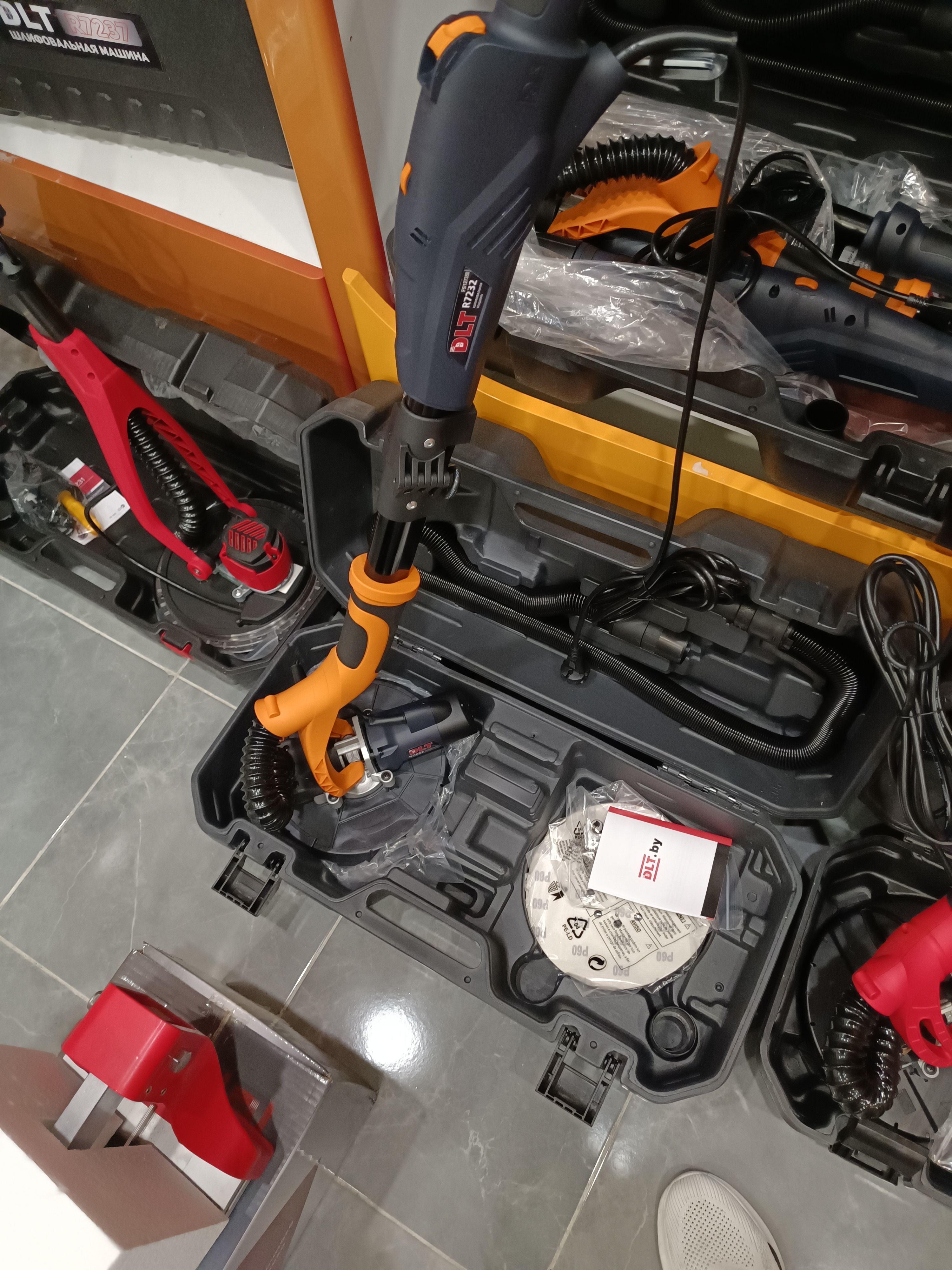Dlt max xt r7232. Шлифмашина жираф dlt r7237 plus. редуктор жираф для шлифовальных машин. редуктор мотор для шлифовальной машины жираф.