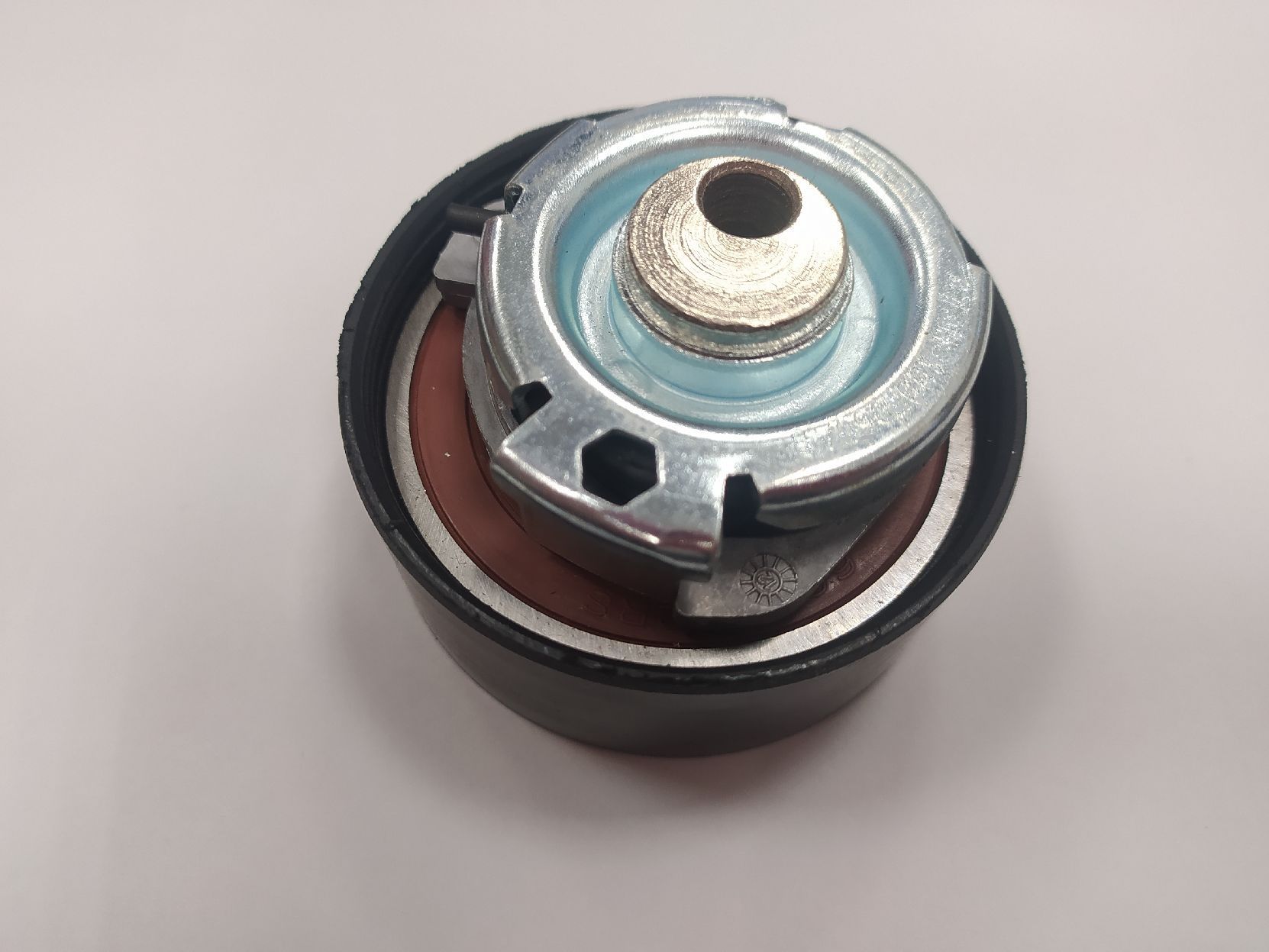 Ролик натяжной грм чери фора 2. Ролик грм натяжной 480-1007050. Чери тиго 1. 473h1007060ab chery. 473h1007060.