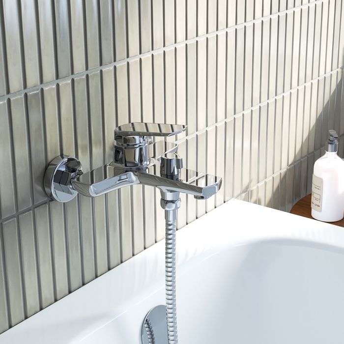 Фото товара на маркетплейсе ozon Смеситель для ванны IDDIS с коротким изливом, Esper, ESPSB00i02WA