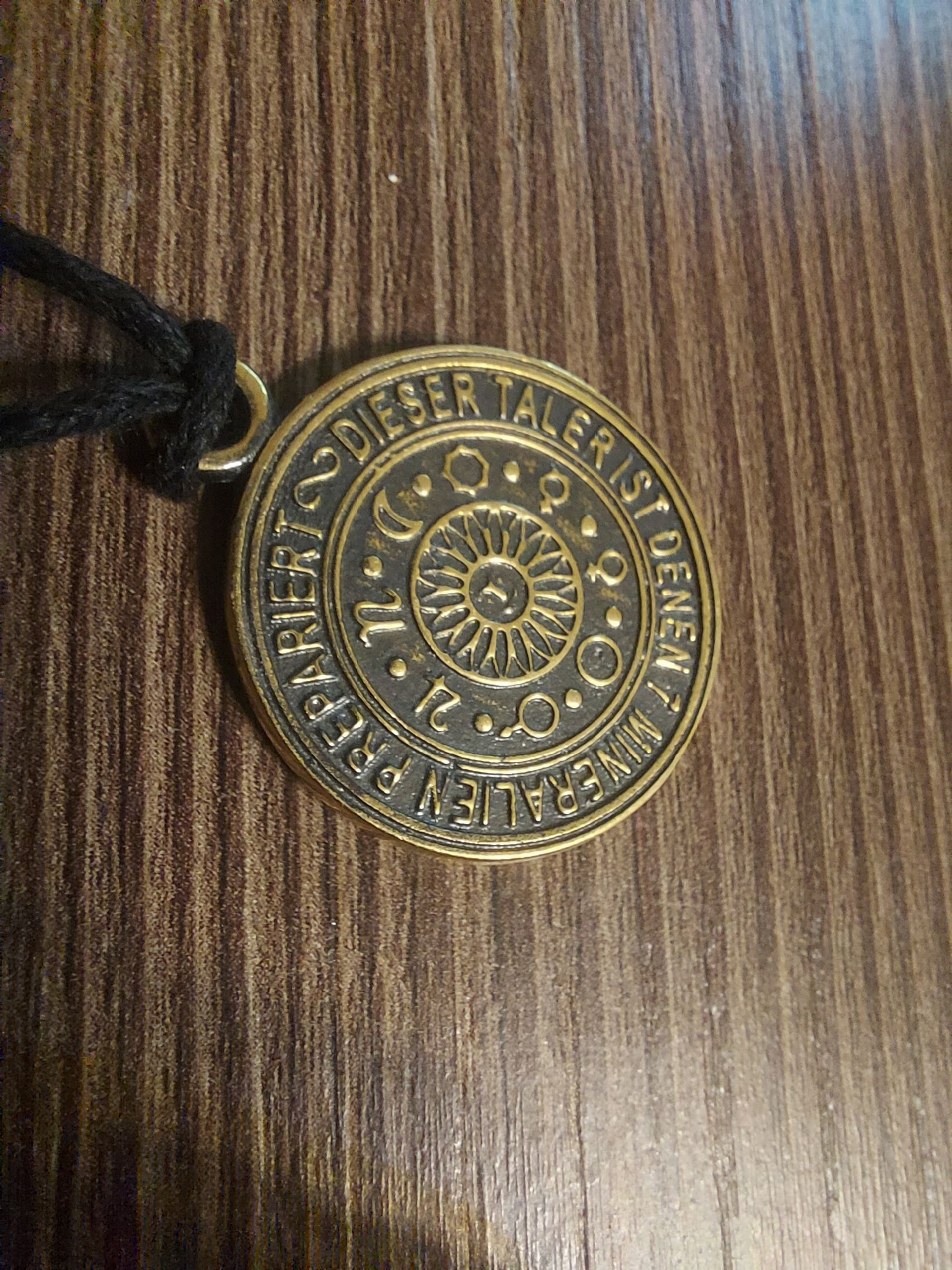 бронзовый амулет