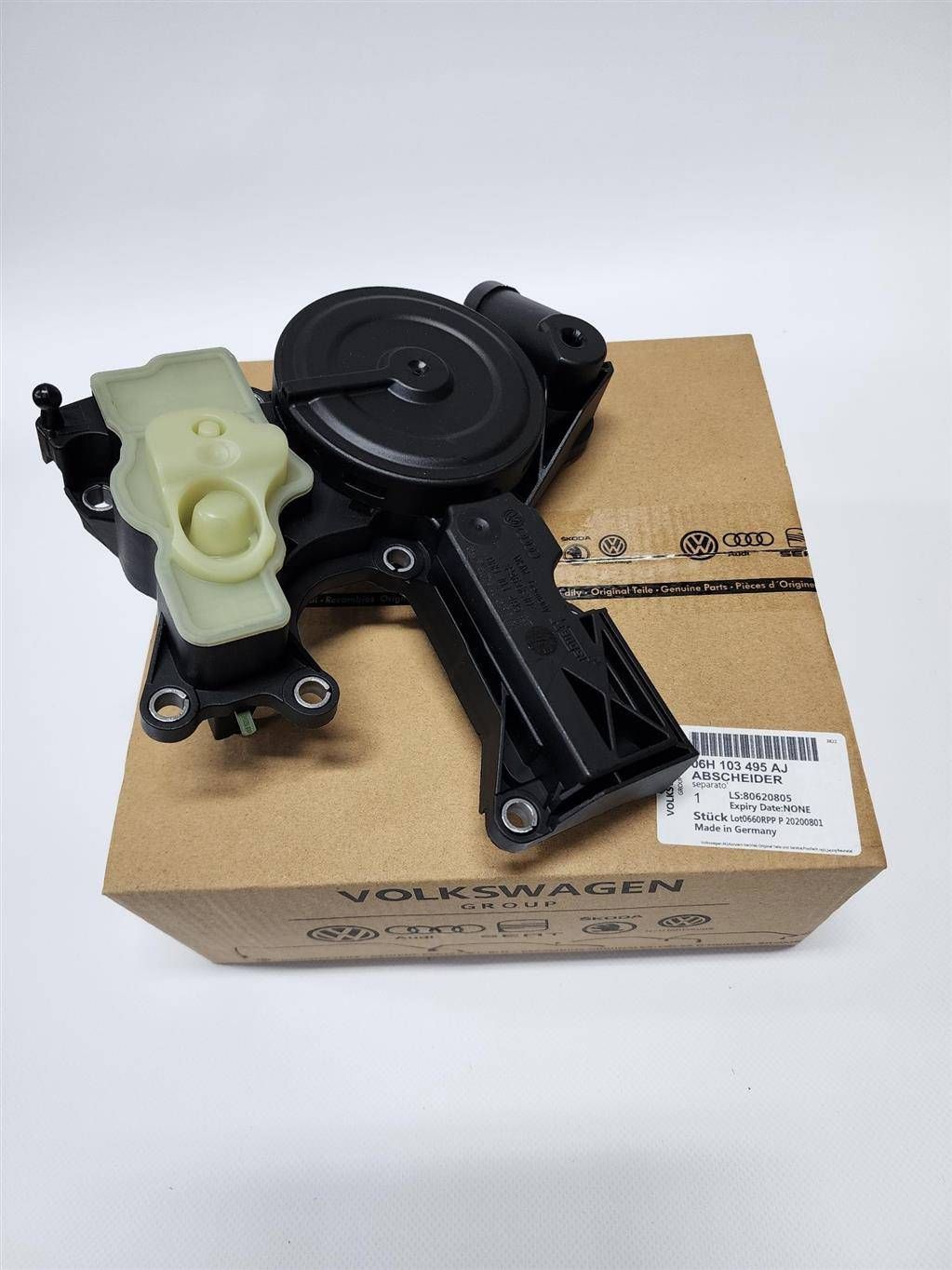 VAG(VW/Audi/Skoda/Seat)Маслоотделительвентиляциикартера,арт.06H103495AJ,1шт.