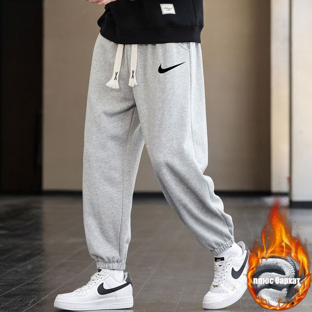 Nike big outlet swoosh sweatpants