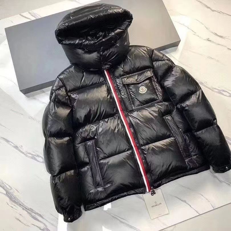 ПальтоутепленноеMONCLER