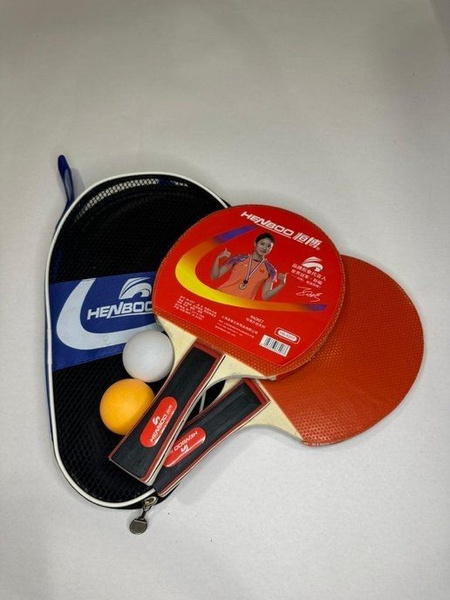 Набор для настольного тенниса: 2 теннисных ракетки, 2 мячика и чехол ...