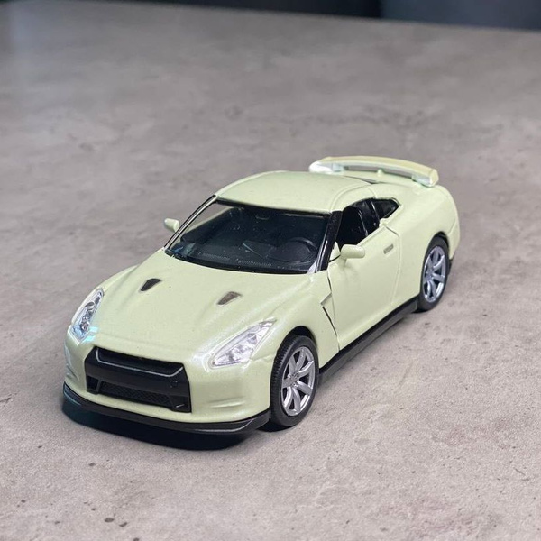 Детский электромобиль Nissan GTR