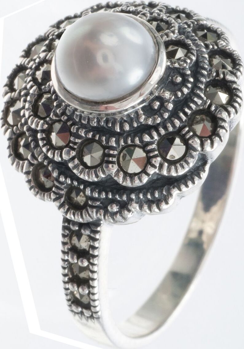 фото Кольцо Марказит из серебра с жемчугом и марказитом Swarovski