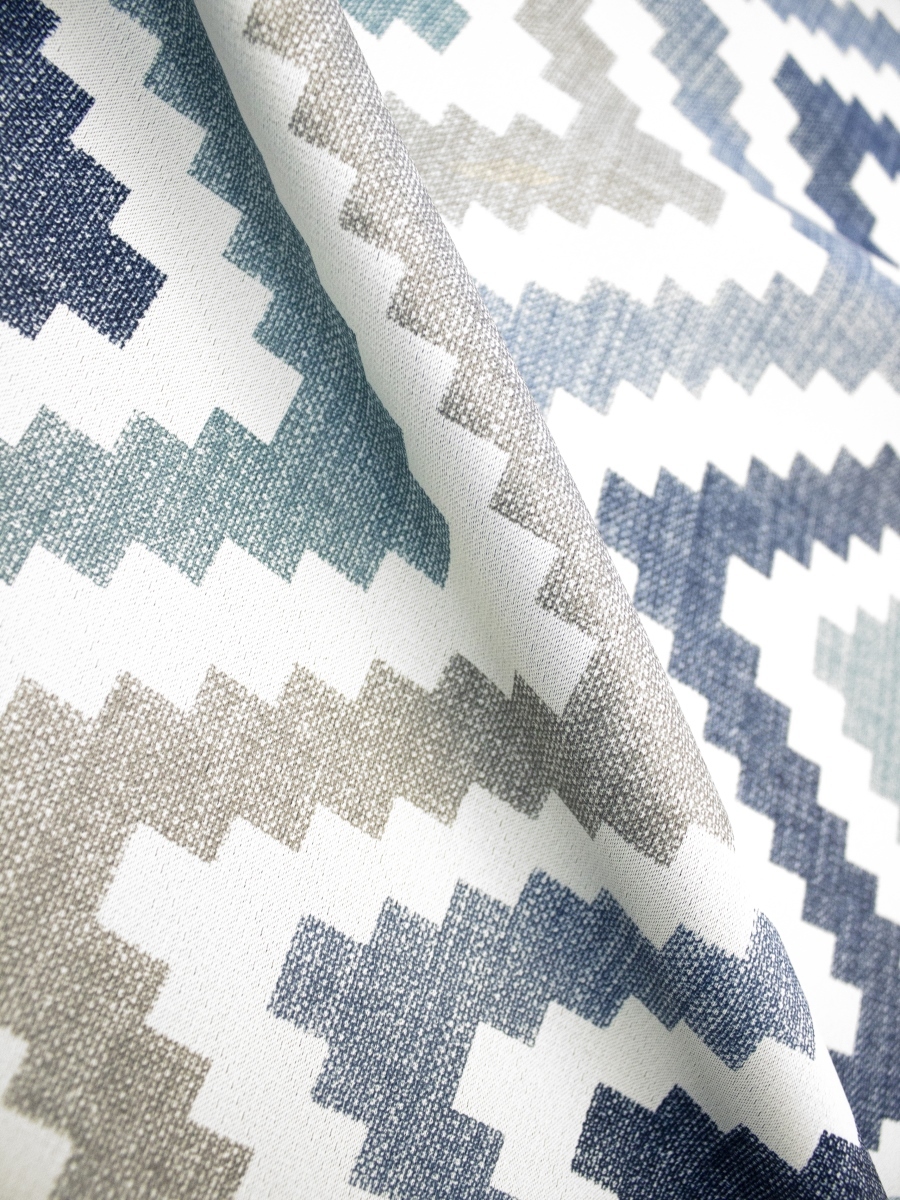 Мерцающий зигзаг. Плед красный зиг заг. Зигзаг отзывы. Плед зигзаг. Зигзаговая.