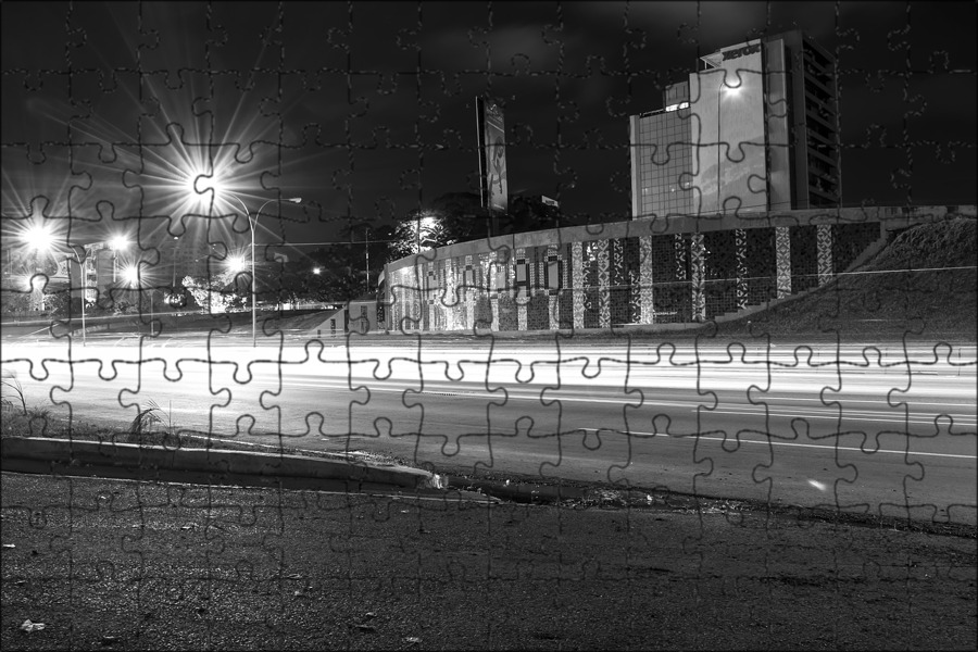 Город белых огней. Огни города черно белые. Белые ночи в Екатеринбурге. Дальние огоньки города чб