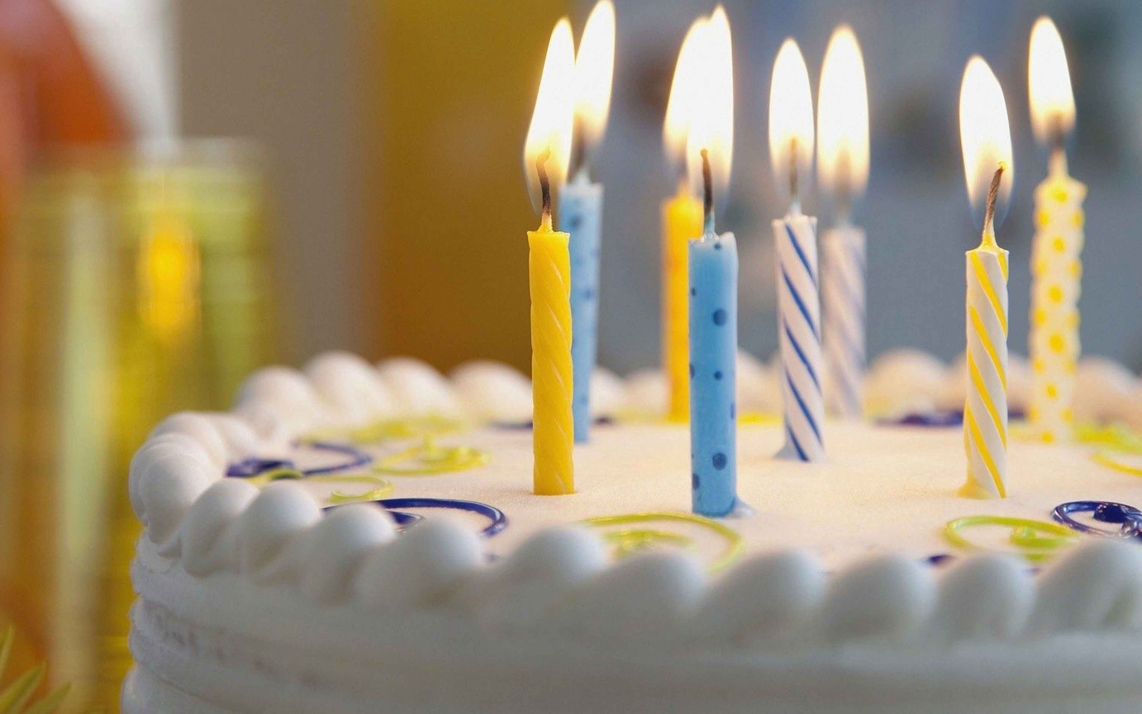 Cake candle. Тортик со свечками. Свечи для торта. Тортик со свечами. Свеча в торт "с днем рождения".