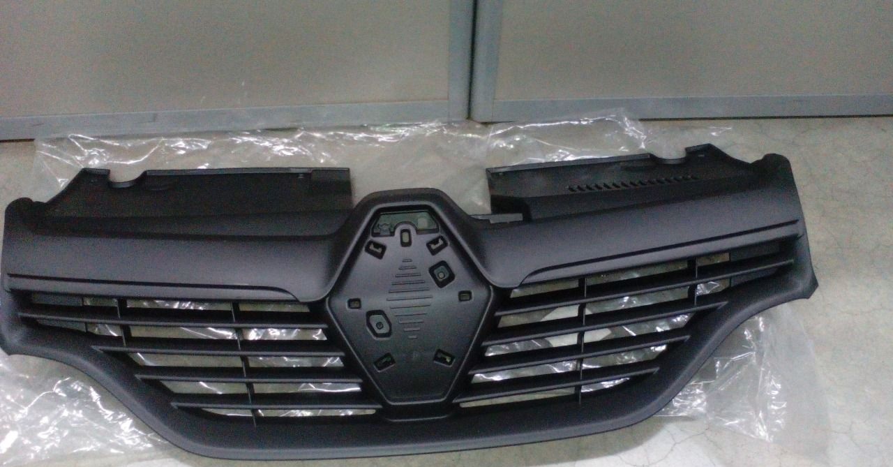 Решетка радиатора рено логан 1. Решетка радиатора рено логан 1. Решетка радиатора логан 2. Решетка радиатора рено логан. Решетка радиатора рено логан 2 тюнинг без эмблемы.