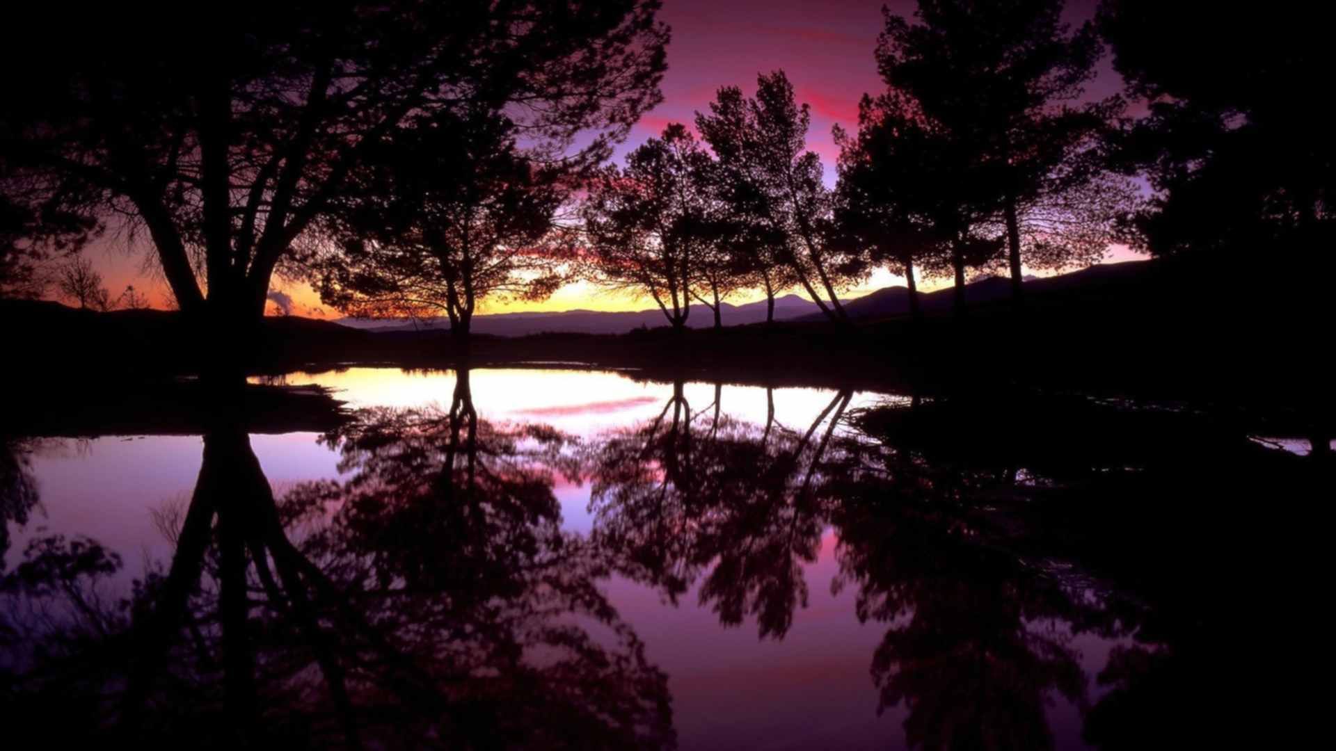 Ночной закат на озере