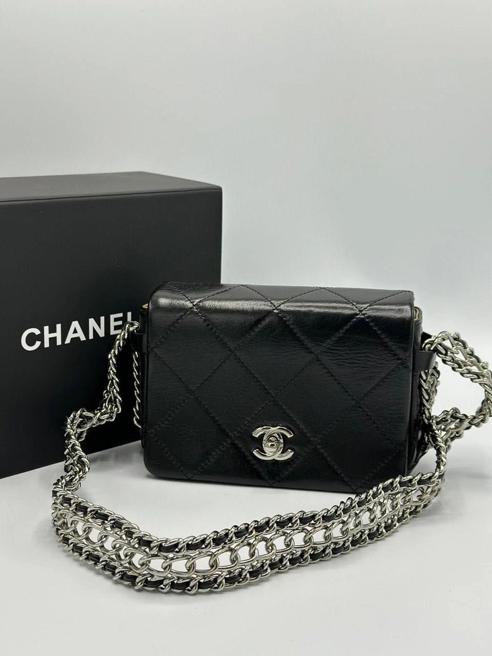 Маленькая сумочка шанель на цепочке
